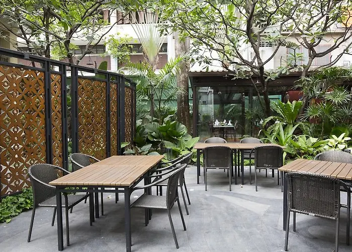 Hotel The Rose Residence,